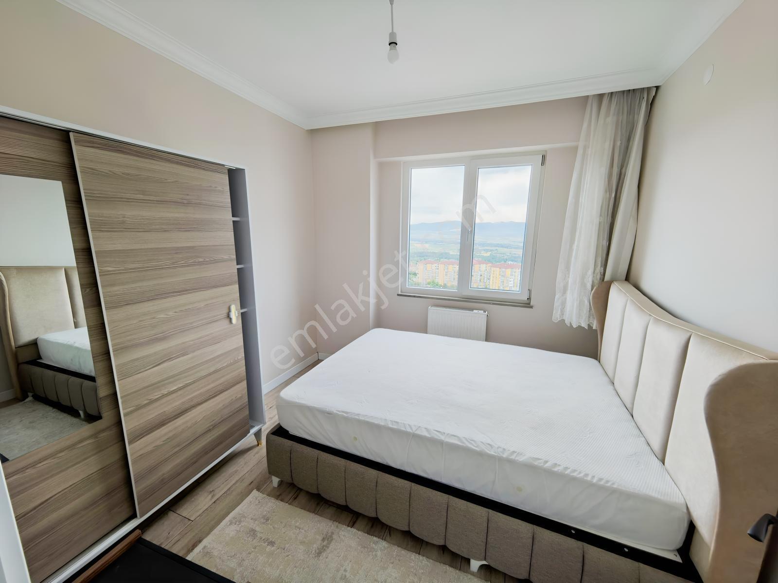 Kuzeykent Irmak Sitesinde Kapalı Garajlı Eşyalı Satılık 2+1daire — fotoğraf 10