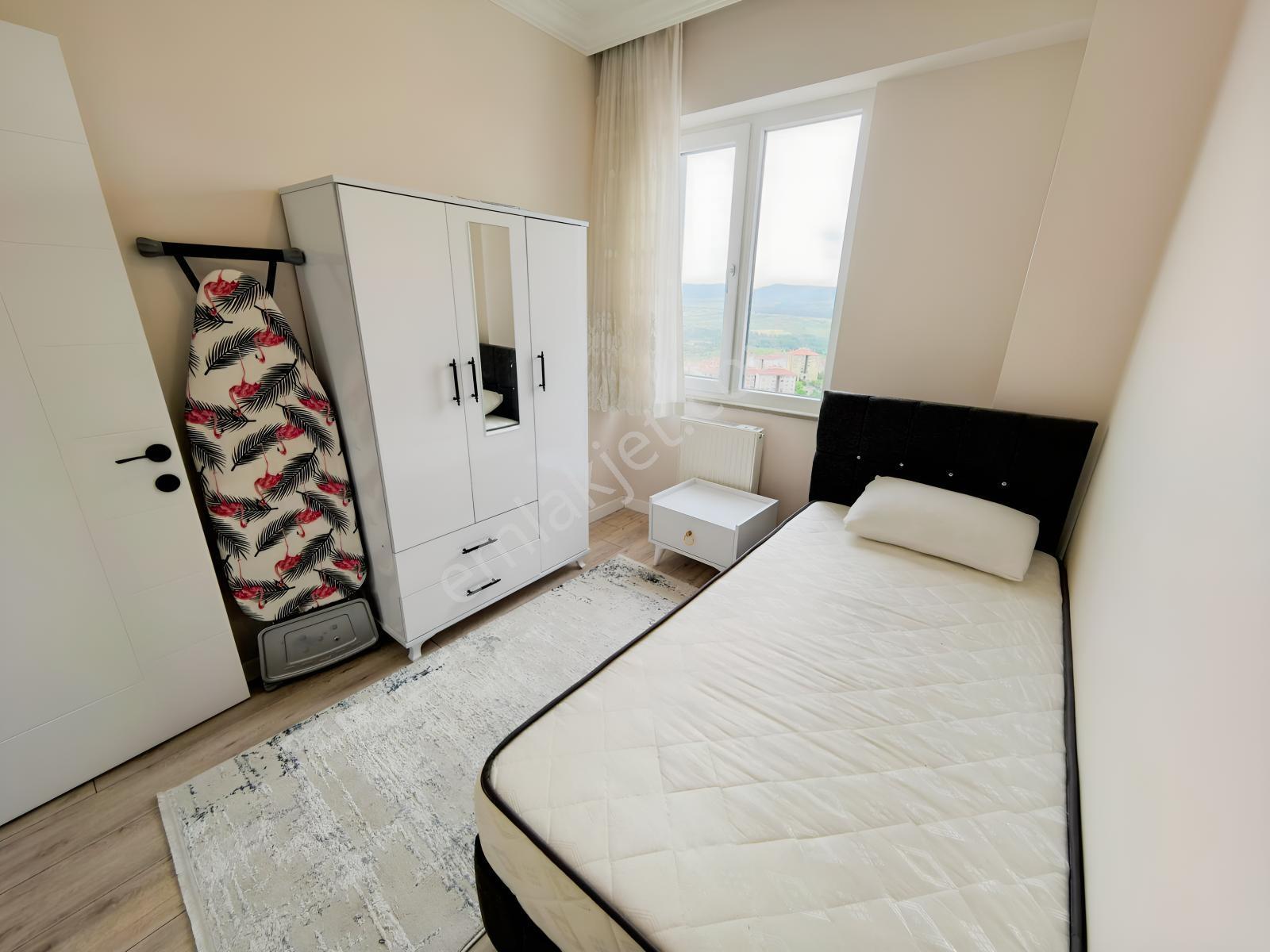 Kuzeykent Irmak Sitesinde Kapalı Garajlı Eşyalı Satılık 2+1daire — fotoğraf 12