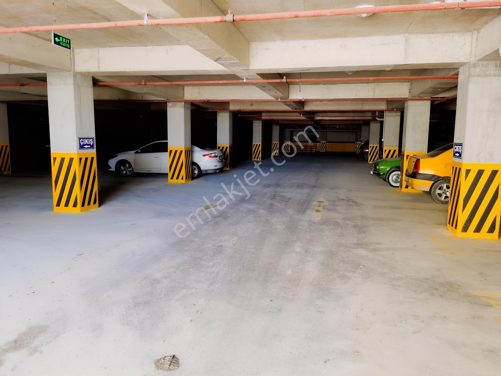 Kuzeykent Irmak Sitesinde Kapalı Garajlı Eşyalı Satılık 2+1daire — fotoğraf 28