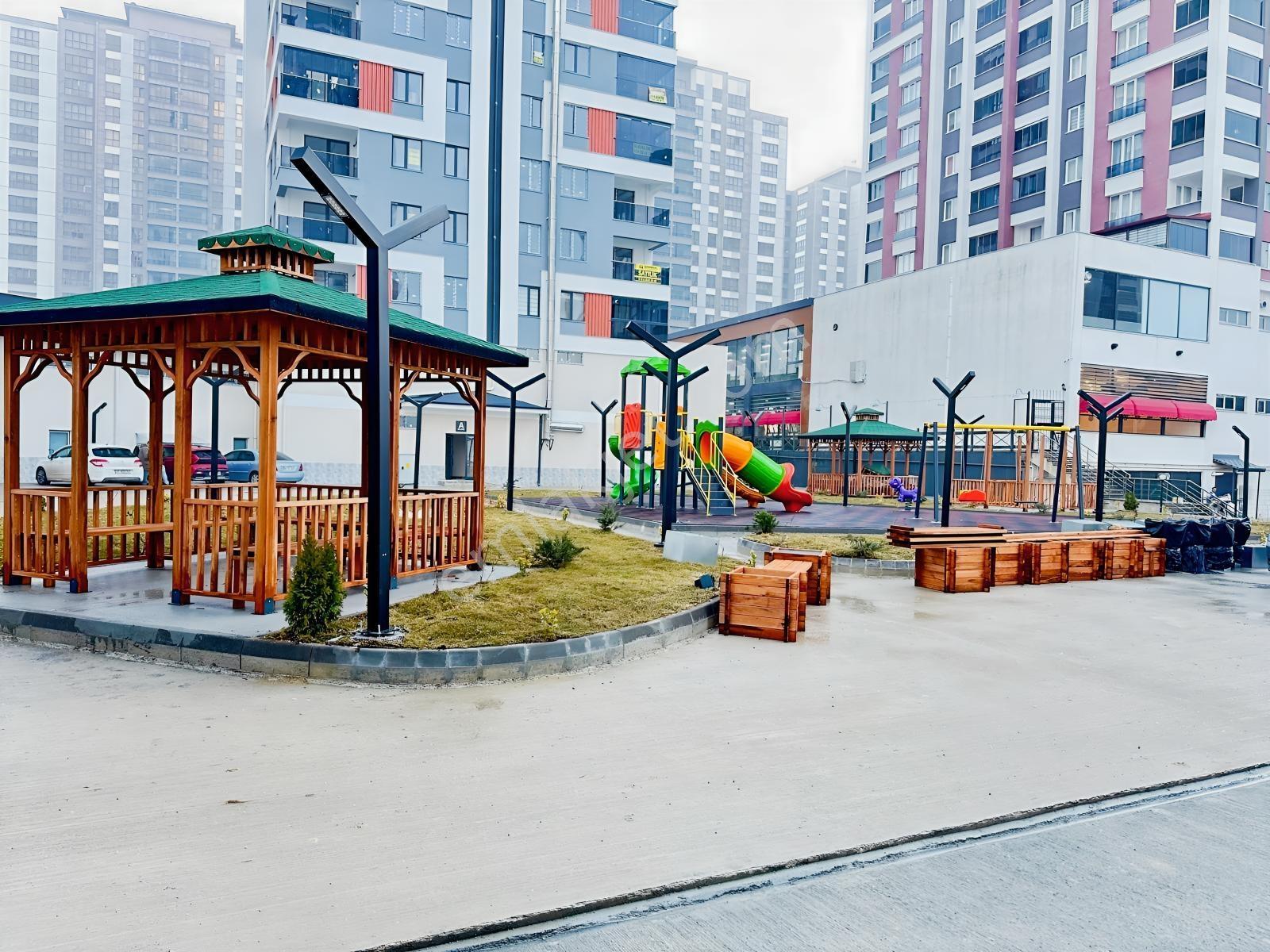 Kuzeykent Irmak Sitesinde Kapalı Garajlı Eşyalı Satılık 2+1daire — fotoğraf 29
