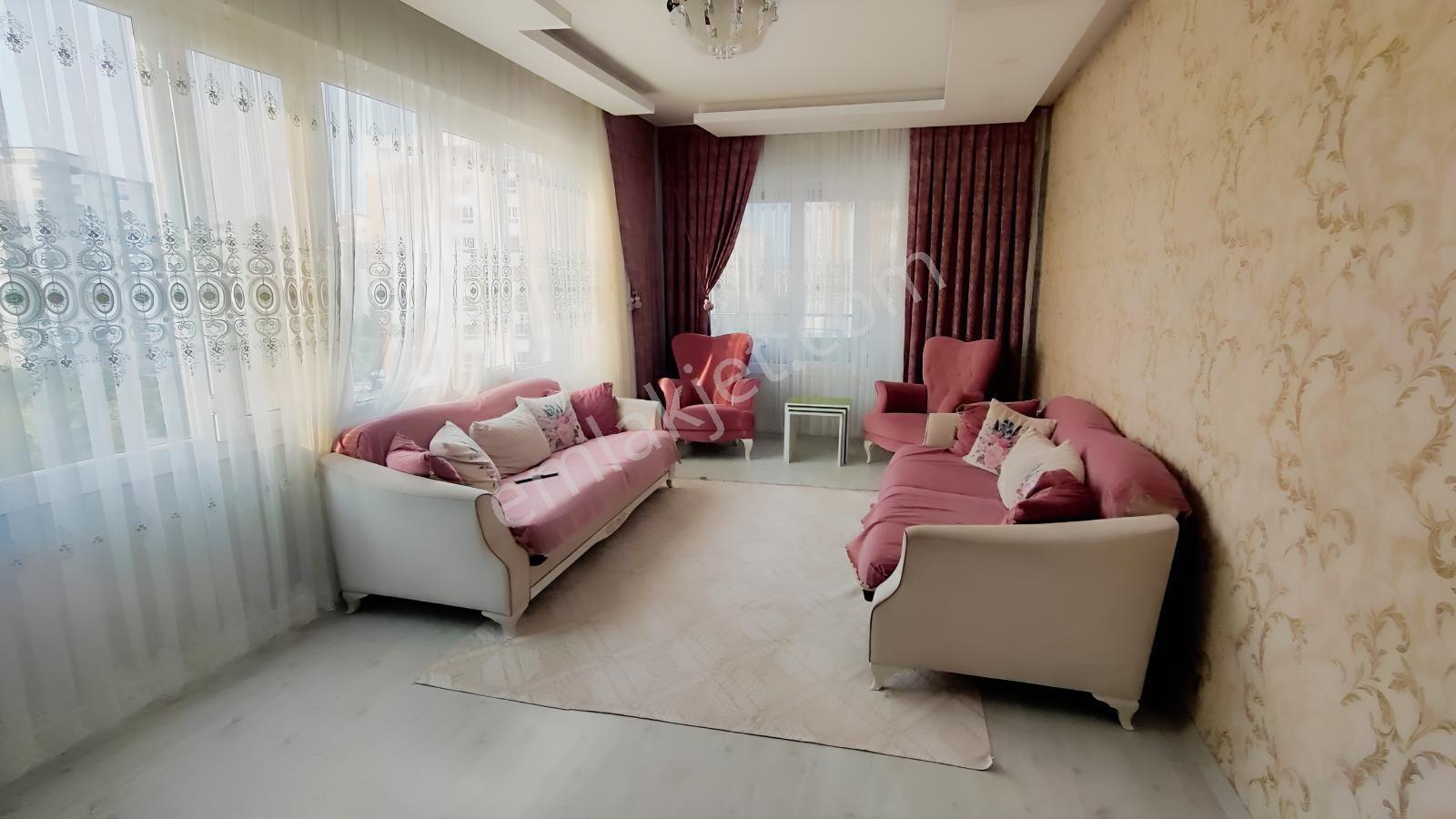 Heskif Caddesinde Acil Satılık Yüzme Havuzlu 3+1 Daire — fotoğraf 4
