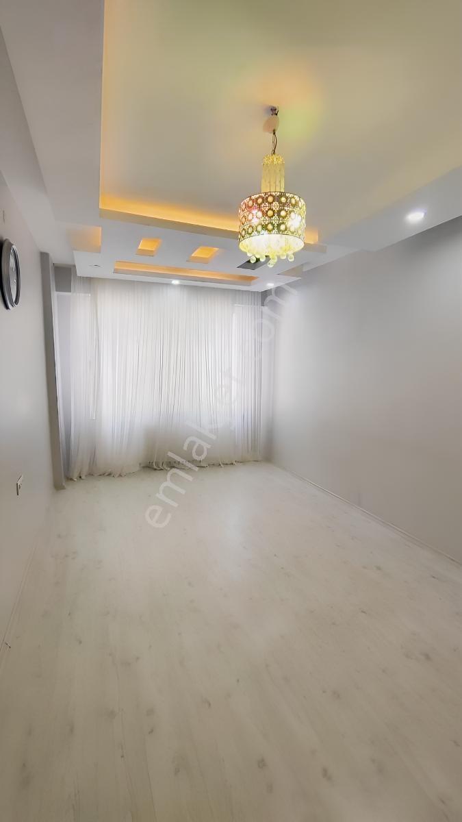 Heskif Caddesinde Acil Satılık Yüzme Havuzlu 3+1 Daire — fotoğraf 6