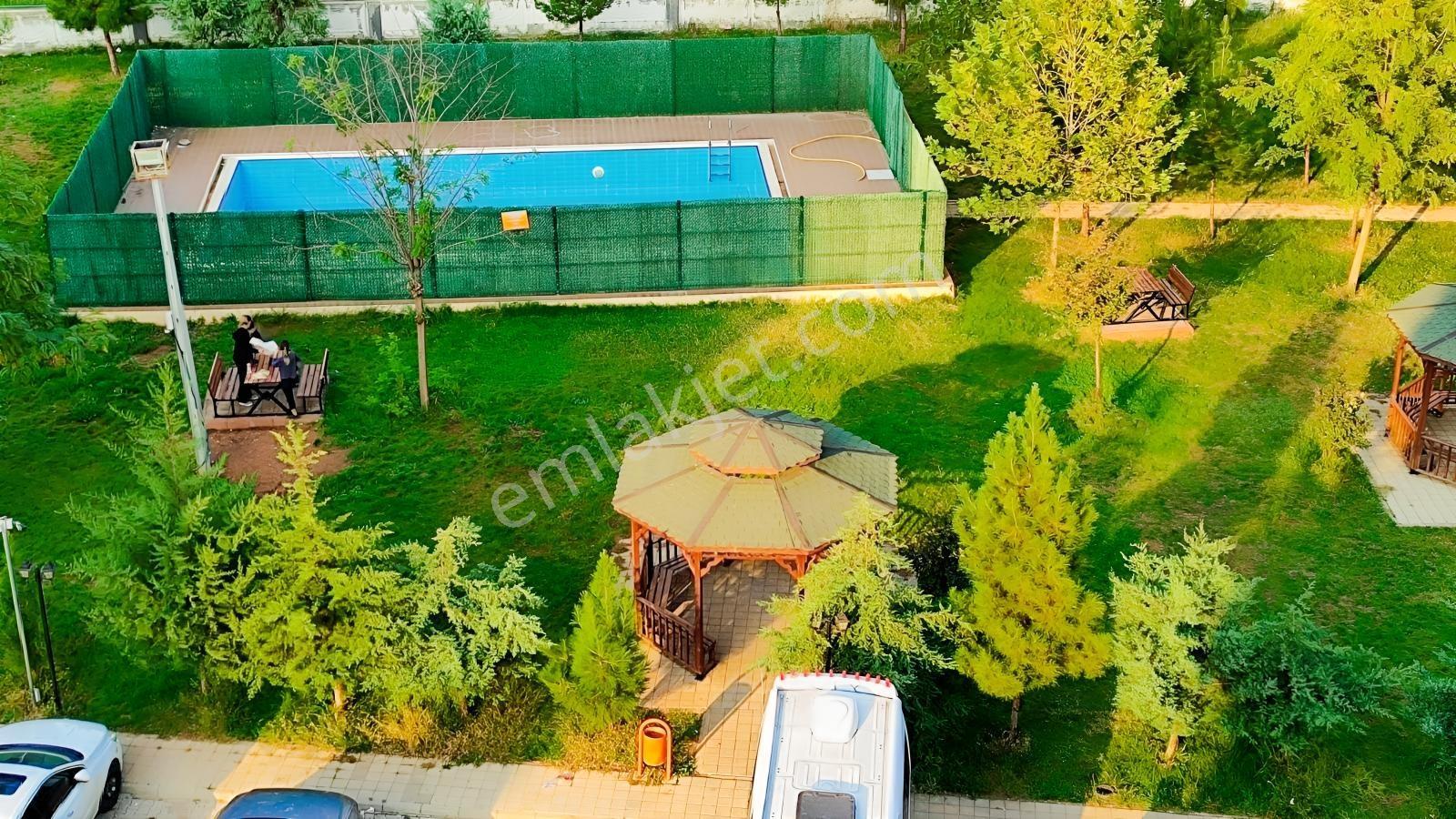 Heskif Caddesinde Acil Satılık Yüzme Havuzlu 3+1 Daire — fotoğraf 16