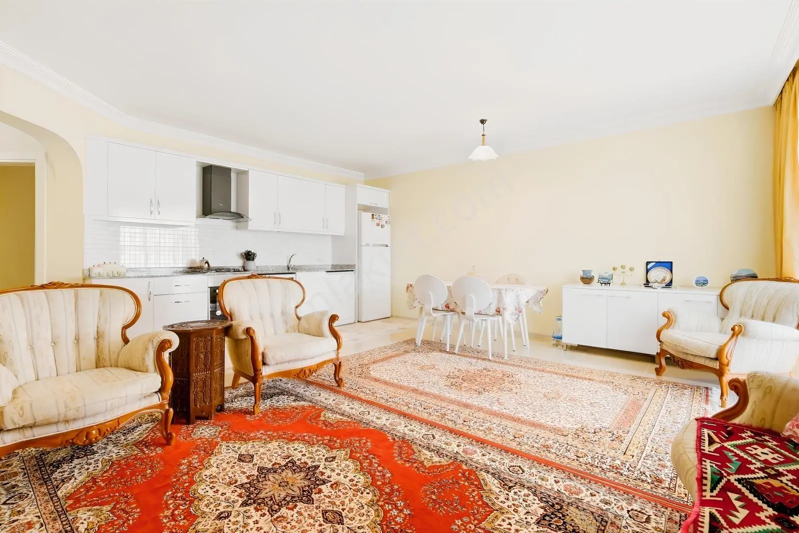 Alanya Merkez Cumhuriyet'te Denize 250 M 190 M² Eşyalı 3+1 — fotoğraf 5