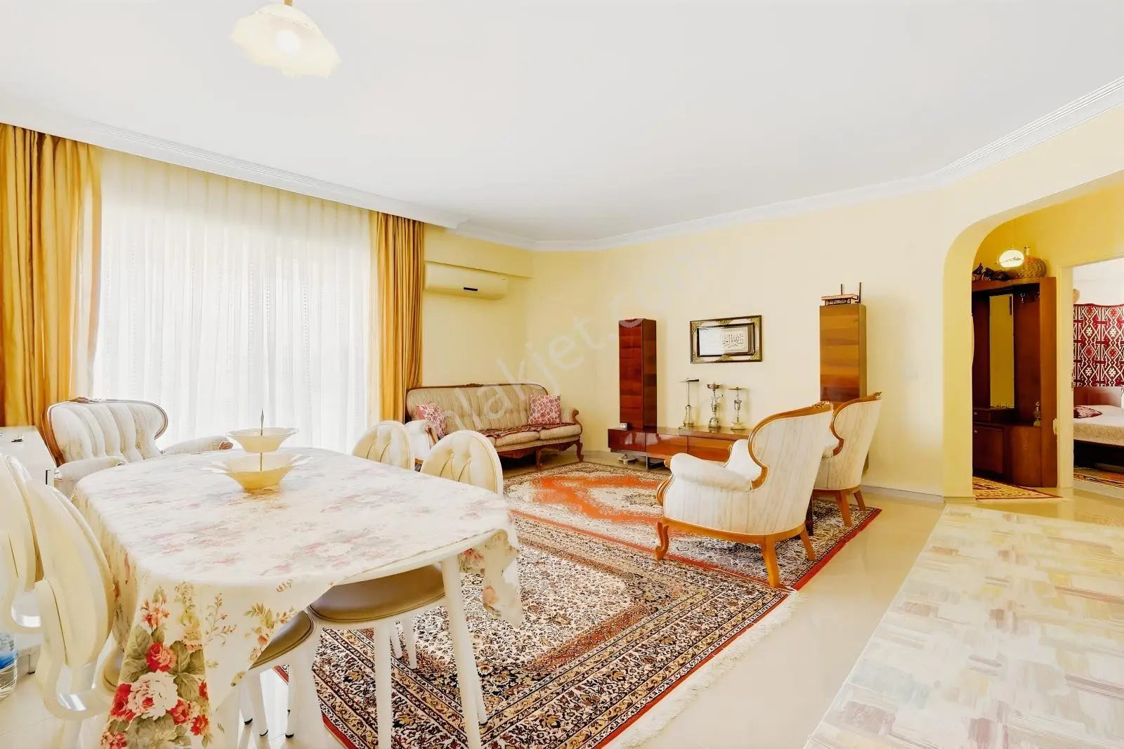 Alanya Merkez Cumhuriyet'te Denize 250 M 190 M² Eşyalı 3+1 — fotoğraf 6