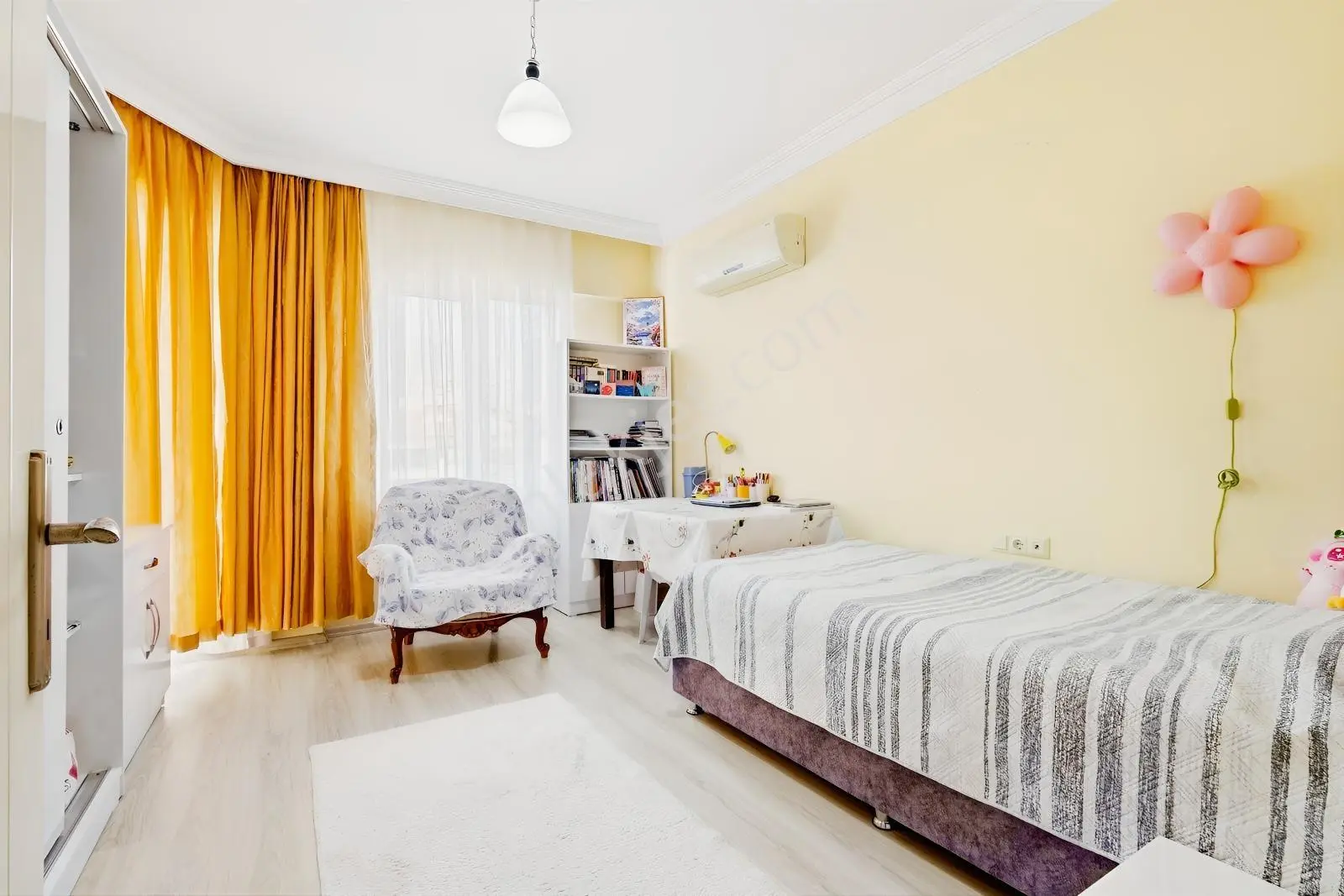 Alanya Merkez Cumhuriyet'te Denize 250 M 190 M² Eşyalı 3+1 — fotoğraf 14