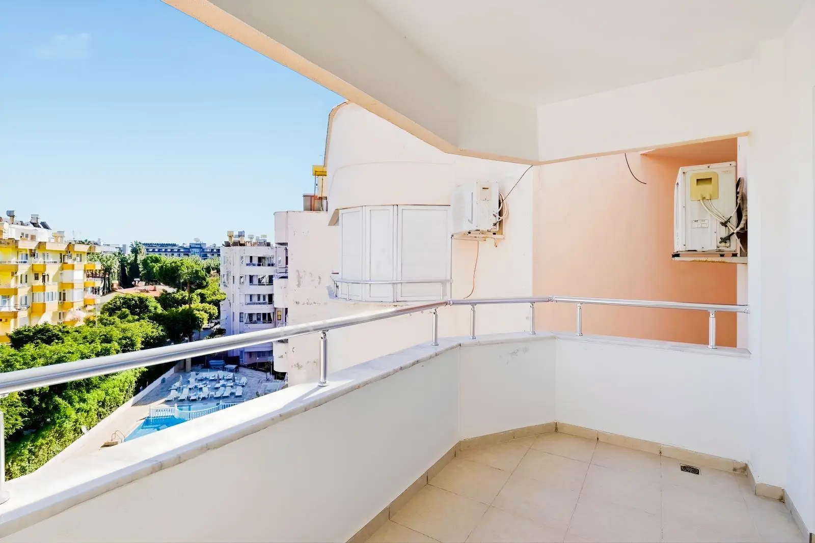 Alanya Merkez Cumhuriyet'te Denize 250 M 190 M² Eşyalı 3+1 — fotoğraf 21