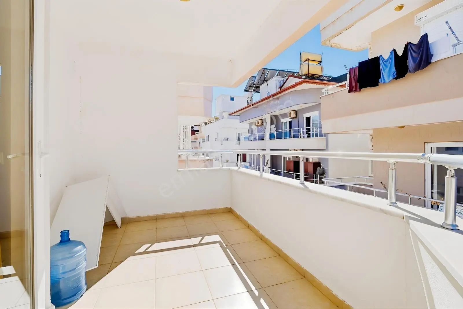 Alanya Merkez Cumhuriyet'te Denize 250 M 190 M² Eşyalı 3+1 — fotoğraf 23