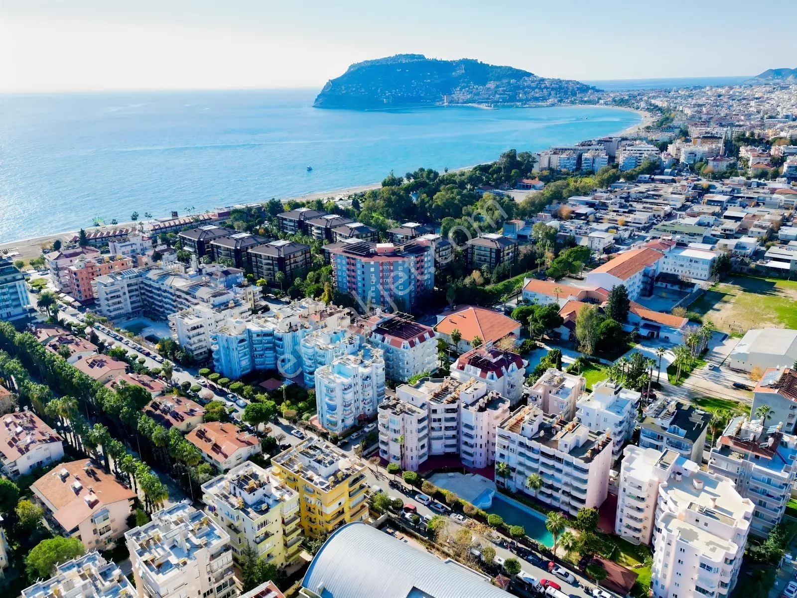 Alanya Merkez Cumhuriyet'te Denize 250 M 190 M² Eşyalı 3+1 — fotoğraf 32