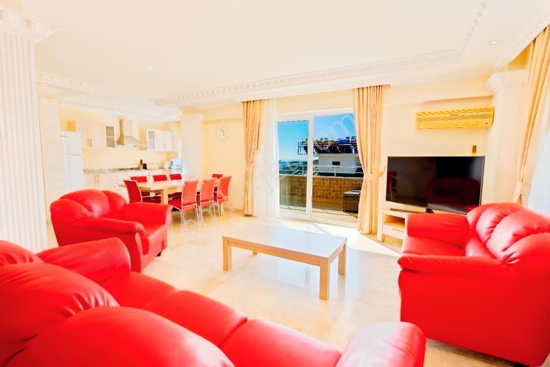 Alanya Cikcilli'de Deniz Manzaralı 220 M² Eşyalı 4+1 Dubleks — fotoğraf 2