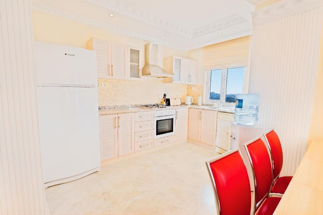 Alanya Cikcilli'de Deniz Manzaralı 220 M² Eşyalı 4+1 Dubleks — fotoğraf 5