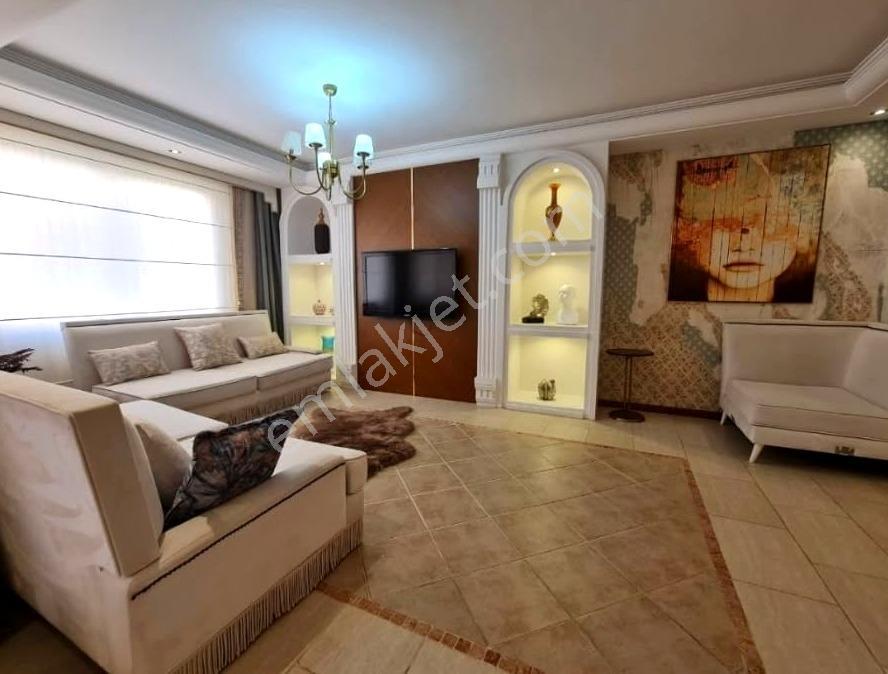 Alanya Mahmutlar'da Denize Sıfır Deniz Manzaralı Eşyalı 2+1 — fotoğraf 2