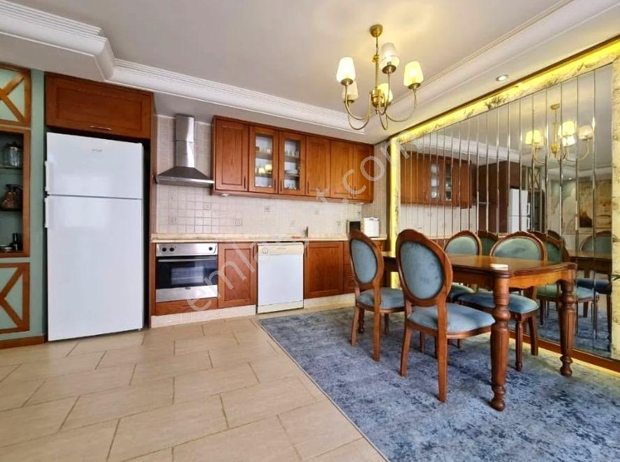 Alanya Mahmutlar'da Denize Sıfır Deniz Manzaralı Eşyalı 2+1 — fotoğraf 5