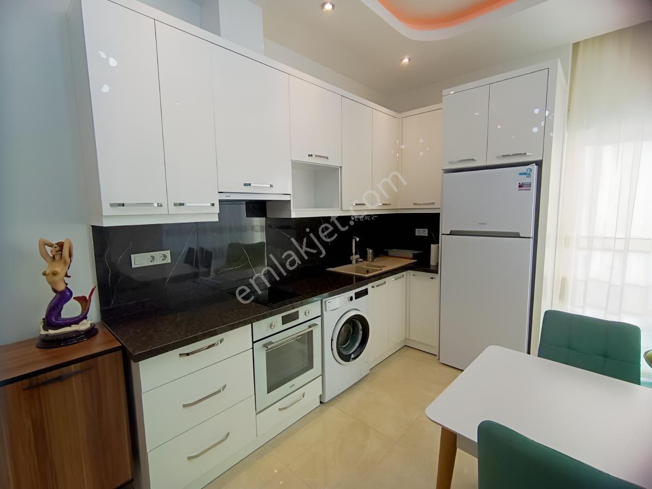 Alanya Mahmutlar'da Kapalı Havuzlu Sitede 2 Balkonlu Eşyalı 1+1 — fotoğraf 3