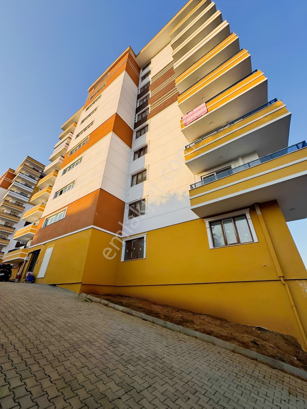 Yalıncak Mh Satılık Giriş Kat 3+1