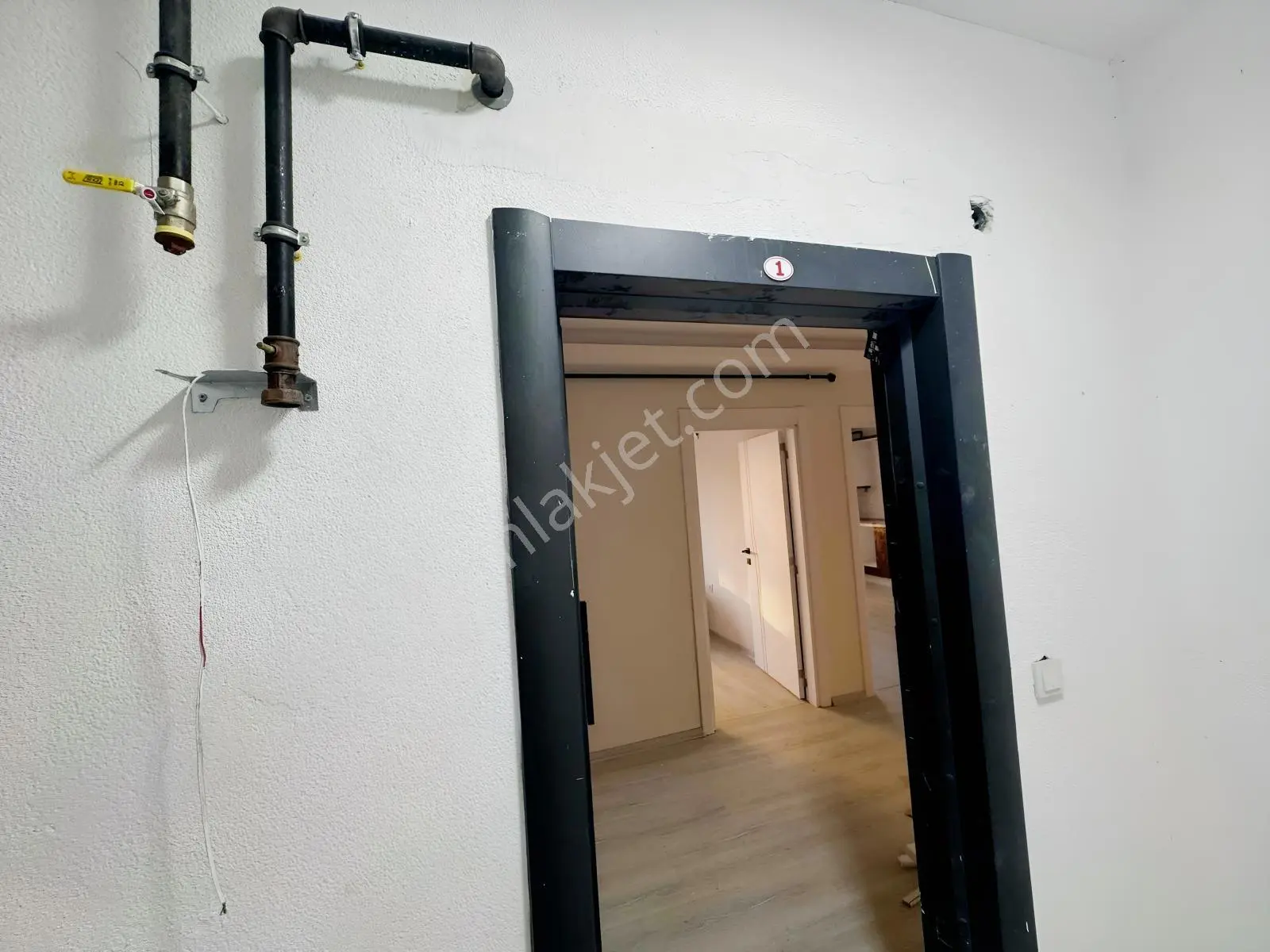 Yalıncak Mh Satılık Giriş Kat 3+1 — fotoğraf 25