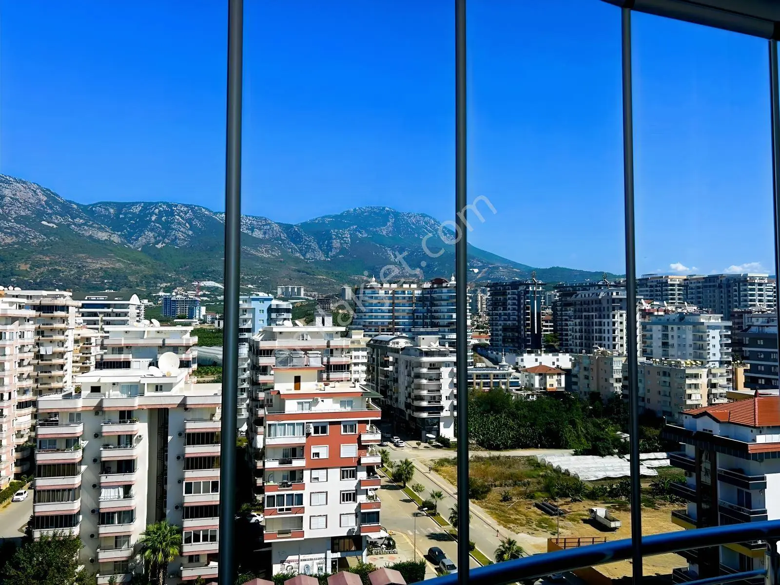 Alanya Mahmutlar'da Denize 150 M Manzaralı Eşyalı 115 M² 2+1 — fotoğraf 2