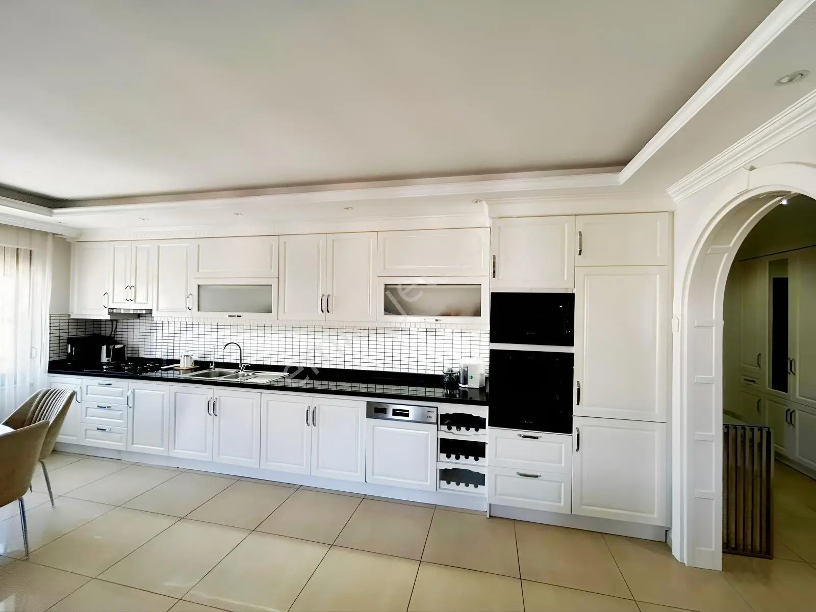 Alanya Mahmutlar'da Denize 150 M Manzaralı Eşyalı 115 M² 2+1 — fotoğraf 6
