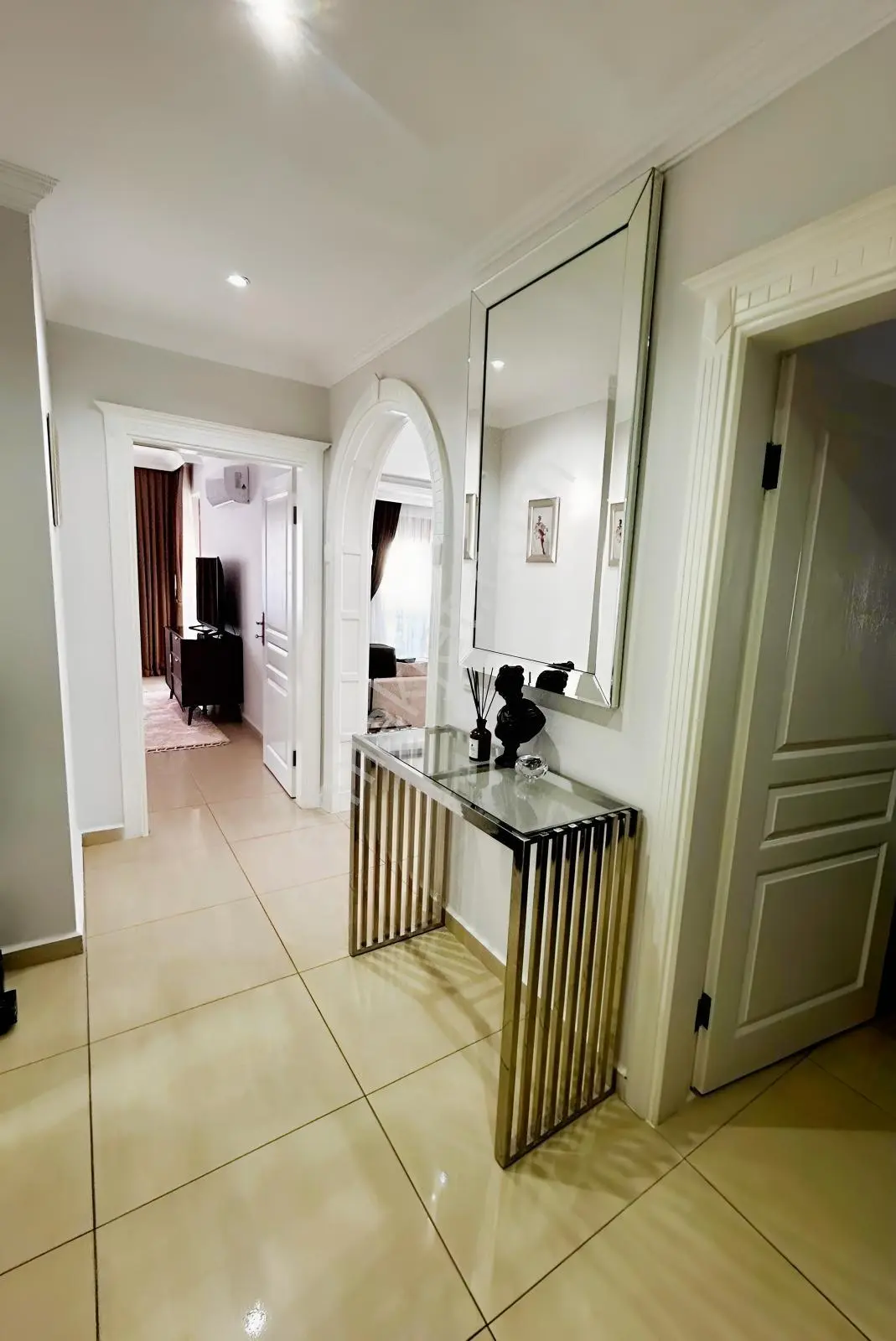 Alanya Mahmutlar'da Denize 150 M Manzaralı Eşyalı 115 M² 2+1 — fotoğraf 14