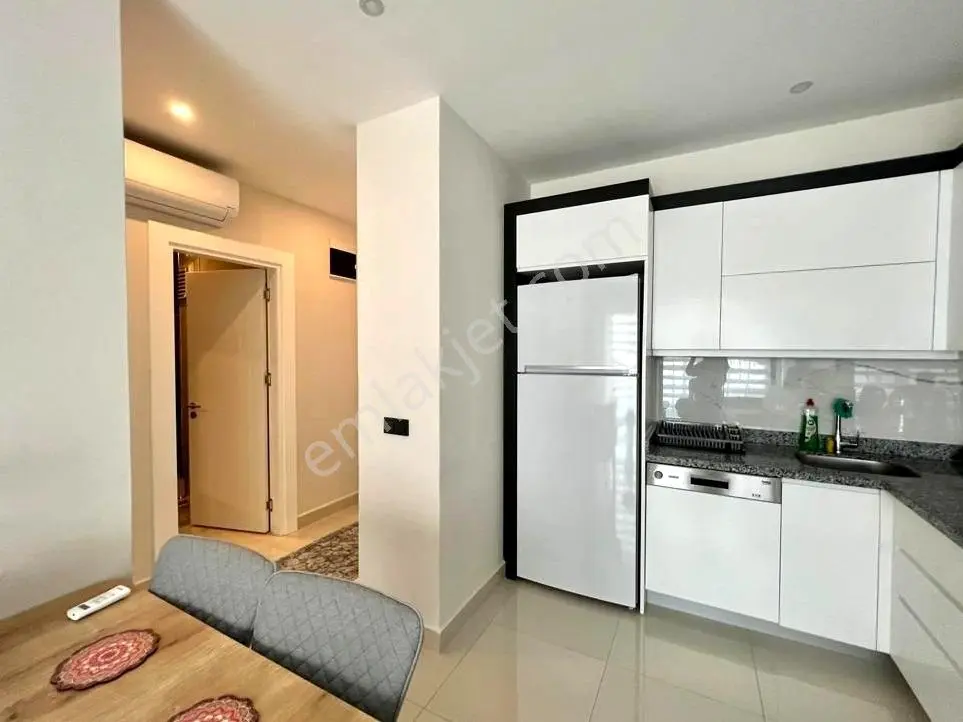 Alanya Kargıcak'ta Denize 150 M Aktiviteli Sitede Eşyalı 1+1 — fotoğraf 5