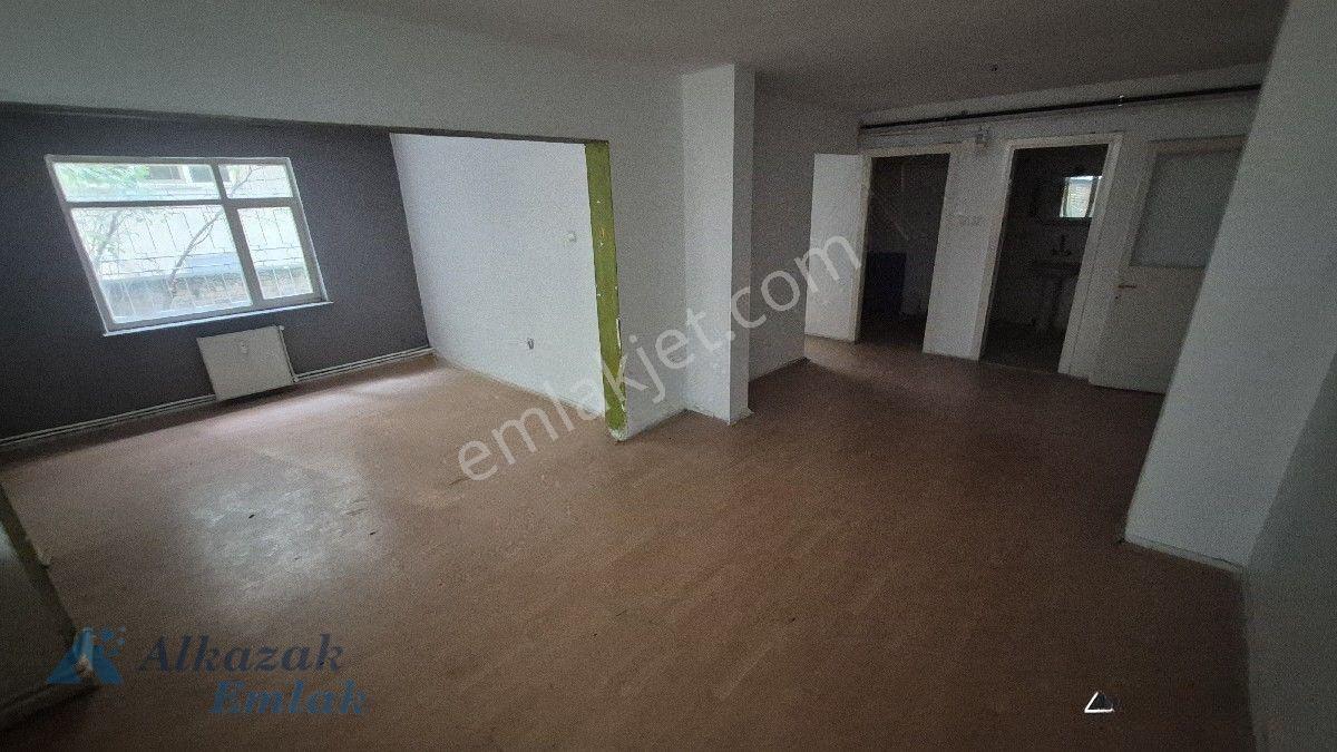 Ankara Çankaya Kocatepe Mahallesi'nde Bayındır 2 Sokakta Satılık Giriş 3+1 — fotoğraf 8