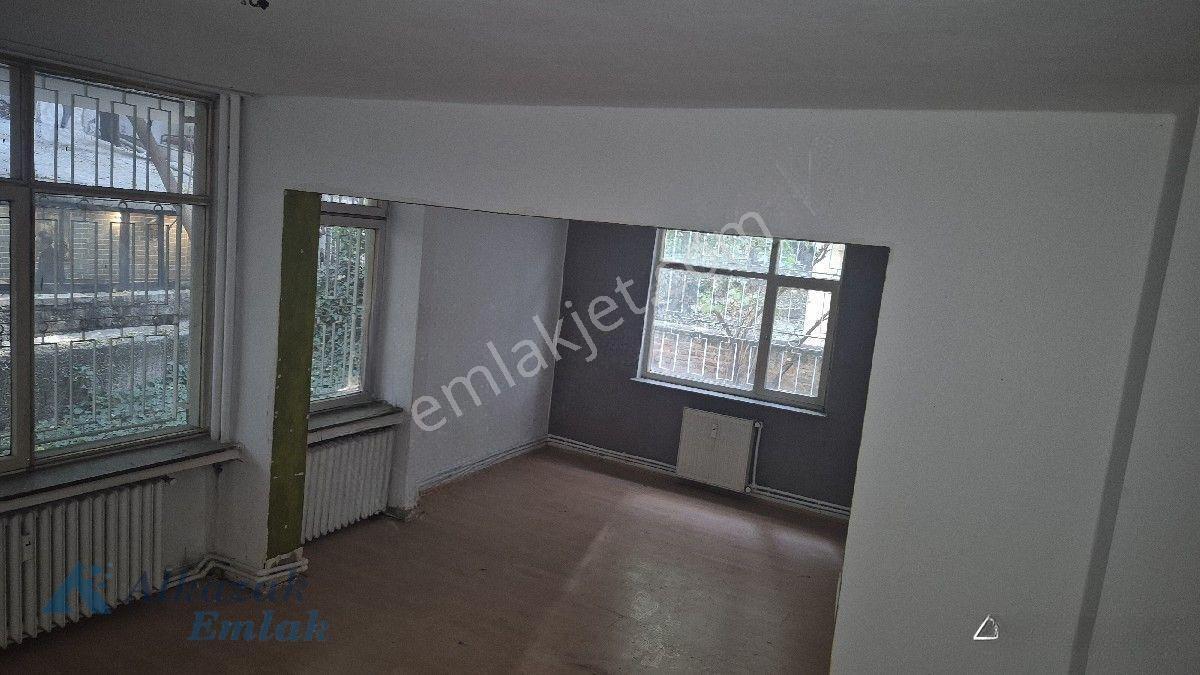 Ankara Çankaya Kocatepe Mahallesi'nde Bayındır 2 Sokakta Satılık Giriş 3+1 — fotoğraf 10