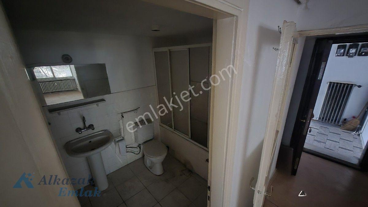 Ankara Çankaya Kocatepe Mahallesi'nde Bayındır 2 Sokakta Satılık Giriş 3+1 — fotoğraf 16