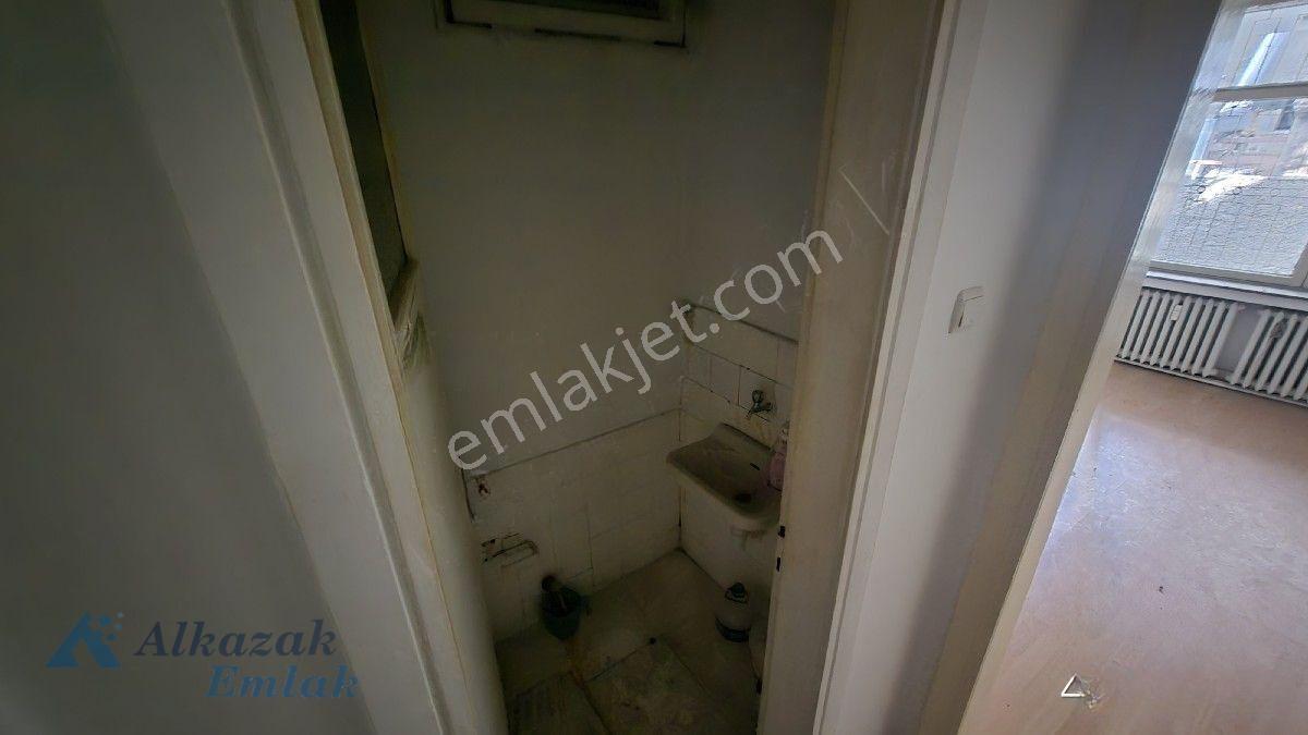 Ankara Çankaya Kocatepe Mahallesi'nde Bayındır 2 Sokakta Satılık Giriş 3+1 — fotoğraf 22