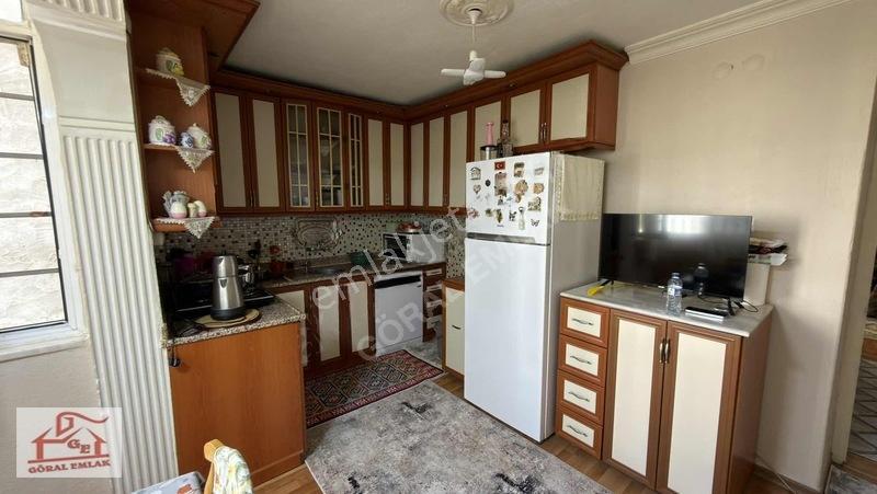 Göral Emlak'Tan Muradiyede 3+1 Kapalı Mutfak Çift Cephe Daire
