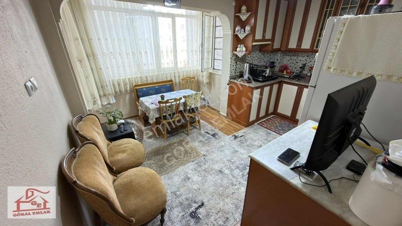 Göral Emlak'tan Muradiyede 3+1 Kapalı Mutfak Çift Cephe Daire — fotoğraf 3