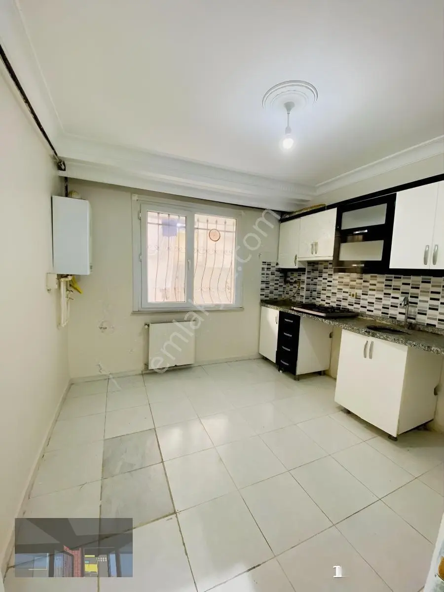 Merkezi Lokasyonda 100 M2 2+1 Satılık Daire — fotoğraf 2