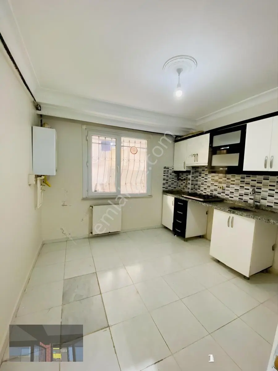 Merkezi Lokasyonda 100 M2 2+1 Satılık Daire — fotoğraf 3