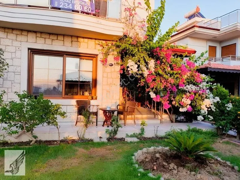 Akarca Florya Sitesinde Dublex Eşyalı Villa Satılık — fotoğraf 4