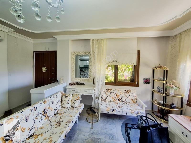 Akarca Florya Sitesinde Dublex Eşyalı Villa Satılık — fotoğraf 11