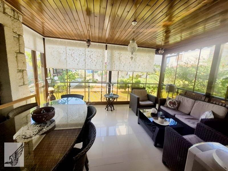 Akarca Florya Sitesinde Dublex Eşyalı Villa Satılık — fotoğraf 12