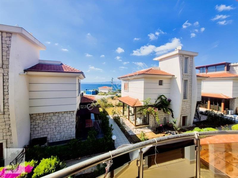 Akarca Florya Sitesinde Dublex Eşyalı Villa Satılık — fotoğraf 19