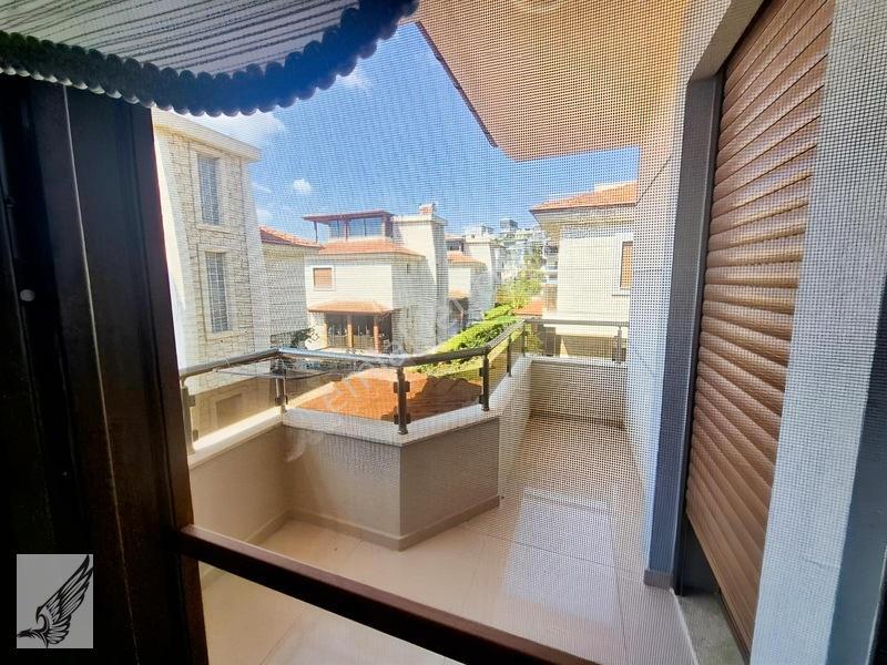 Akarca Florya Sitesinde Dublex Eşyalı Villa Satılık — fotoğraf 24