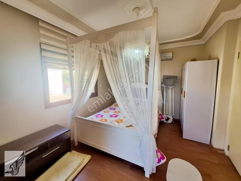 Akarca Florya Sitesinde Dublex Eşyalı Villa Satılık — fotoğraf 26