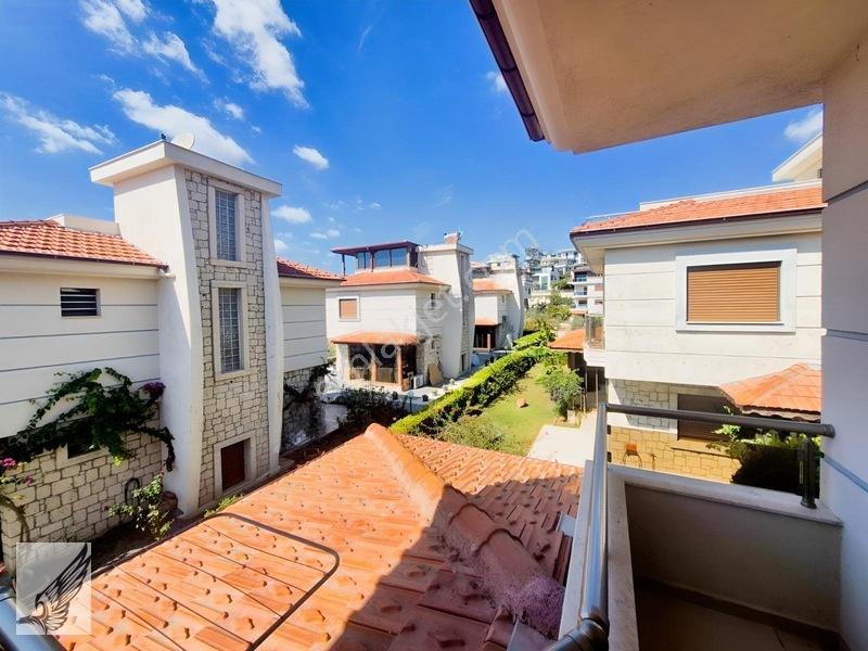 Akarca Florya Sitesinde Dublex Eşyalı Villa Satılık — fotoğraf 31