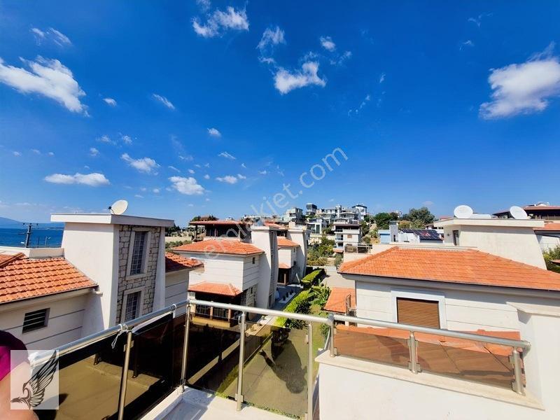 Akarca Florya Sitesinde Dublex Eşyalı Villa Satılık — fotoğraf 34