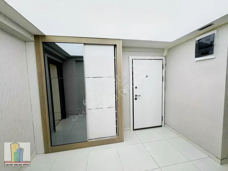 Uydukent'te Süper Lokasyonda Satılık 6+1 Lüks Dubleks Daire — fotoğraf 3