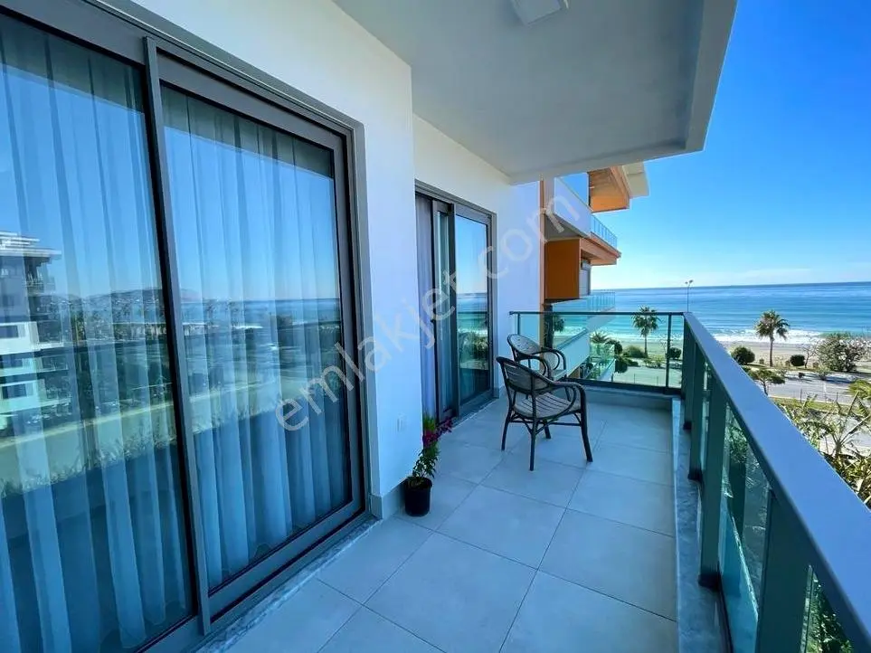 Alanya Kestel'de Denize Sıfır Kale Manzaralı Eşyalı 1+1 Daire — fotoğraf 2