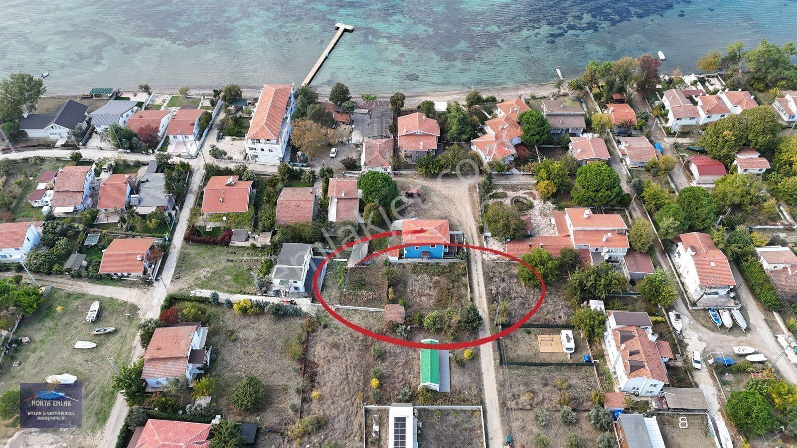 Nokta Emlak | Saros Tatil Köyünde 2 Adet Bitişik 400 M2 Net Arsa Tel Duvar Çevrili — fotoğraf 9