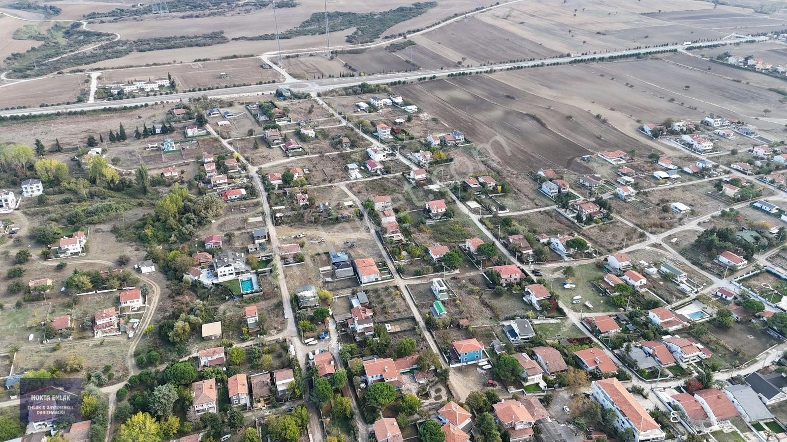 Nokta Emlak | Saros Tatil Köyünde 2 Adet Bitişik 400 M2 Net Arsa Tel Duvar Çevrili — fotoğraf 19