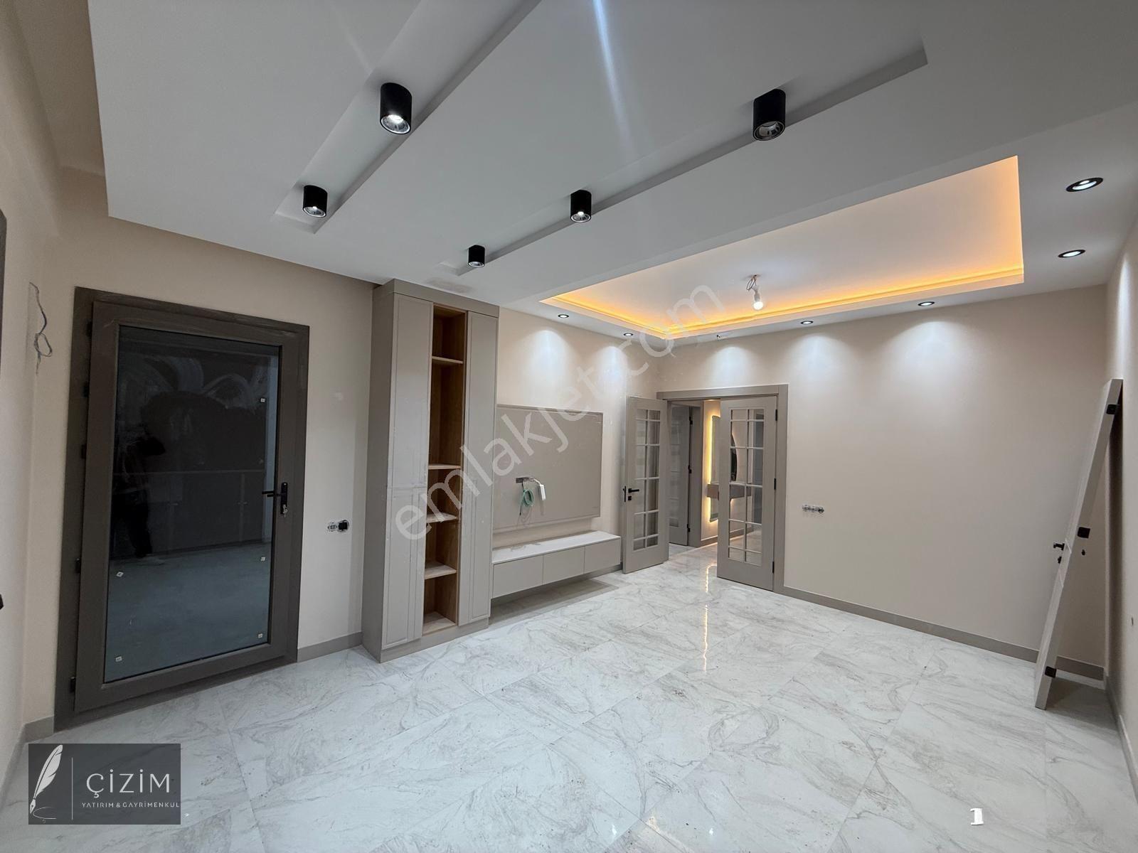 Yenişafak'ta Havuzlu Site İçerisinde Satılık 3+1 Lüks Daire — fotoğraf 3