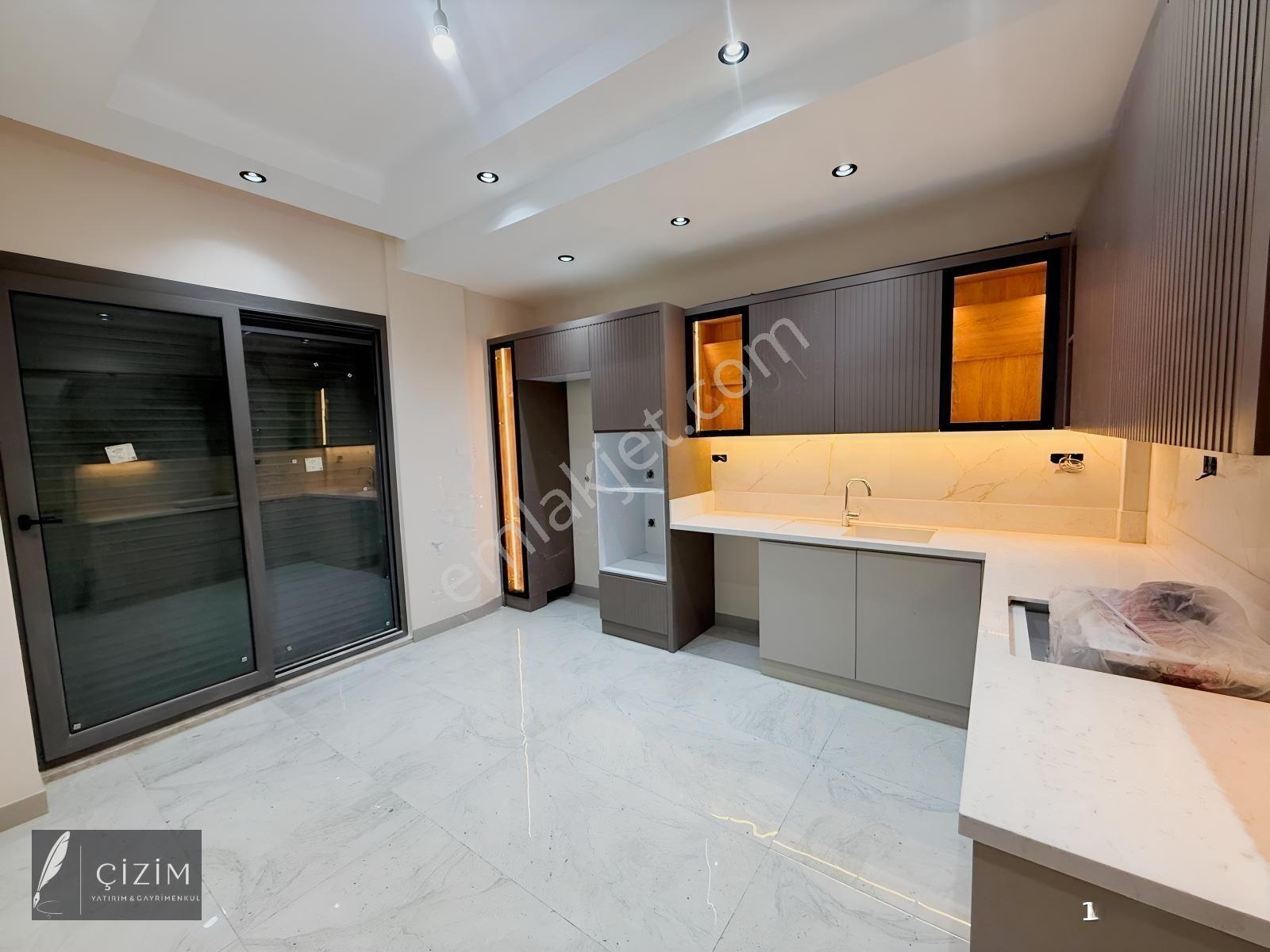 Yenişafak'ta Havuzlu Site İçerisinde Satılık 3+1 Lüks Daire — fotoğraf 6