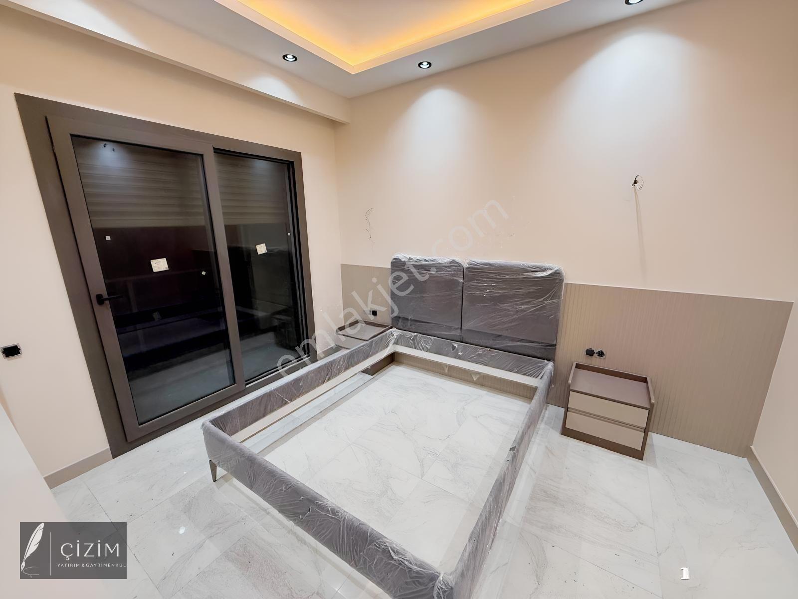 Yenişafak'ta Havuzlu Site İçerisinde Satılık 3+1 Lüks Daire — fotoğraf 9