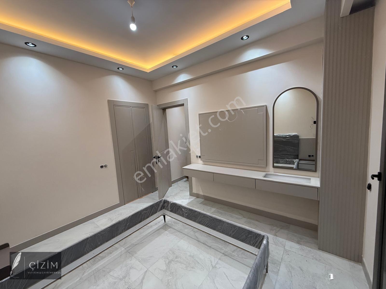Yenişafak'ta Havuzlu Site İçerisinde Satılık 3+1 Lüks Daire — fotoğraf 10