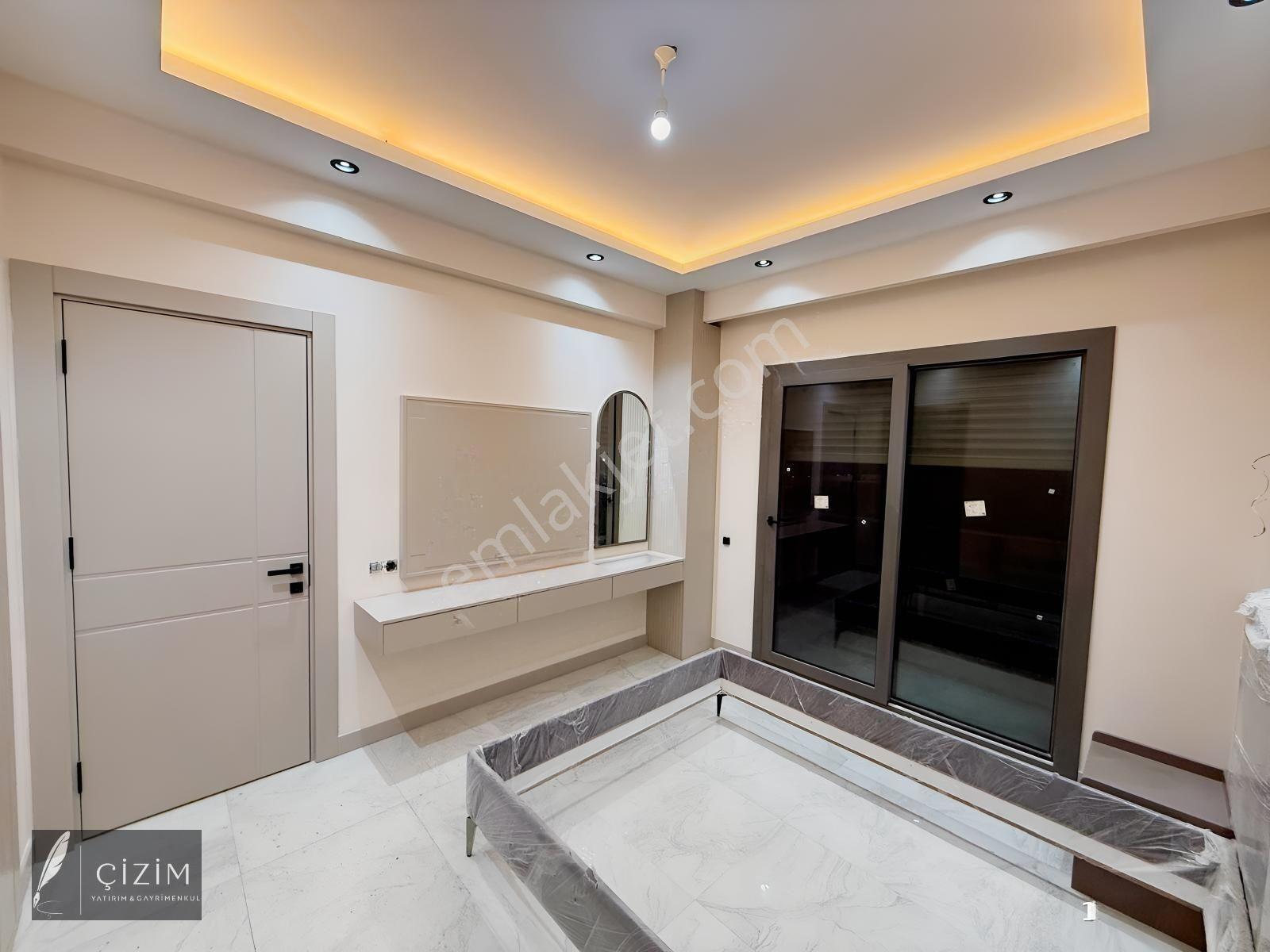 Yenişafak'ta Havuzlu Site İçerisinde Satılık 3+1 Lüks Daire — fotoğraf 11