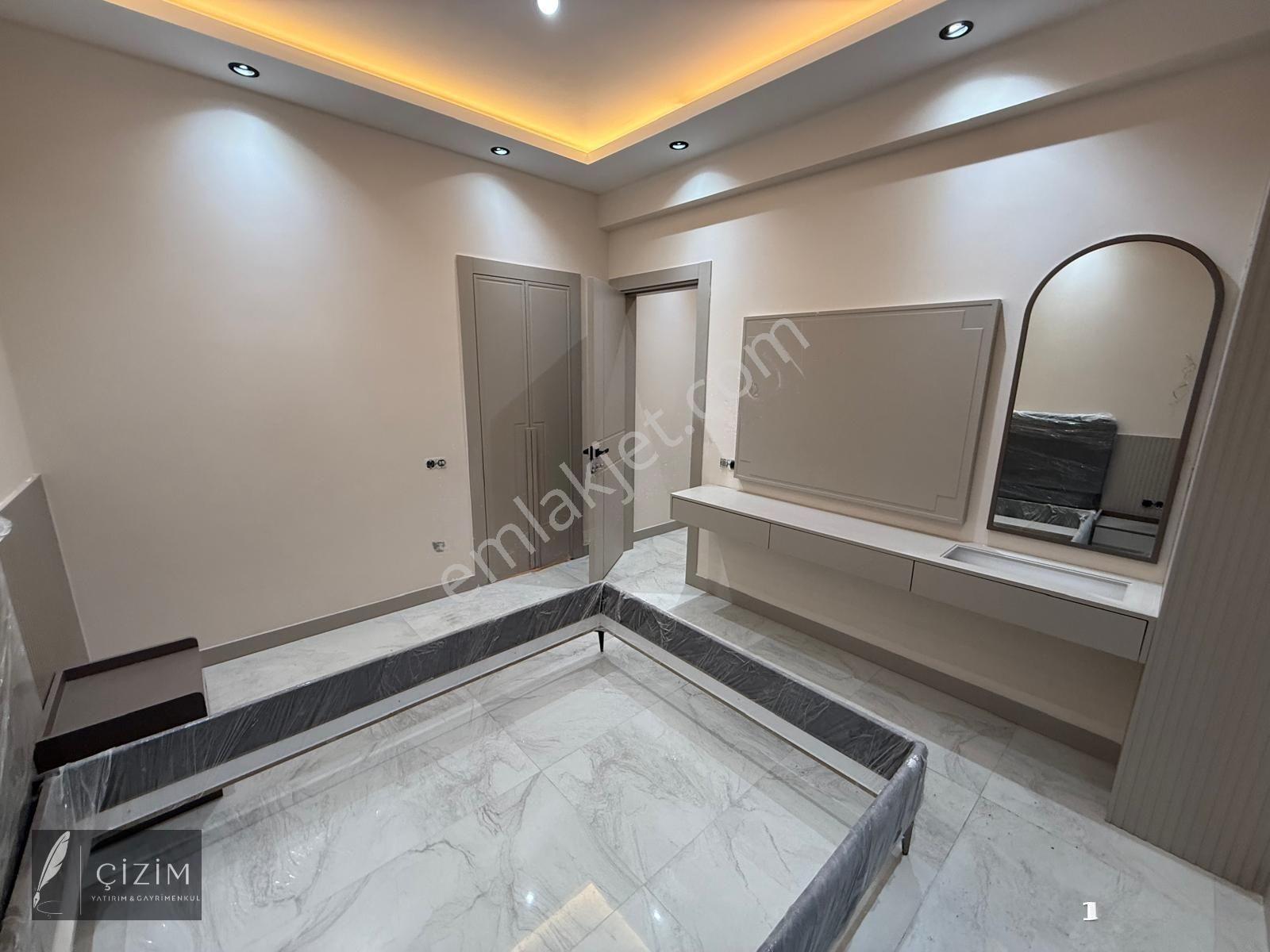 Yenişafak'ta Havuzlu Site İçerisinde Satılık 3+1 Lüks Daire — fotoğraf 12